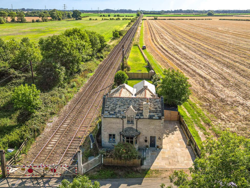 Kylemore Railway Cottage - Lincolnshire - 1050745 - thumbnail photo 48