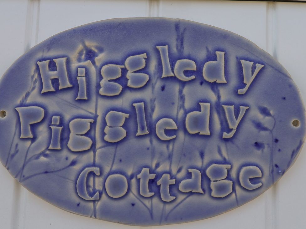 Higgledy Piggledy Cottage - Dorset - 1050784 - thumbnail photo 3