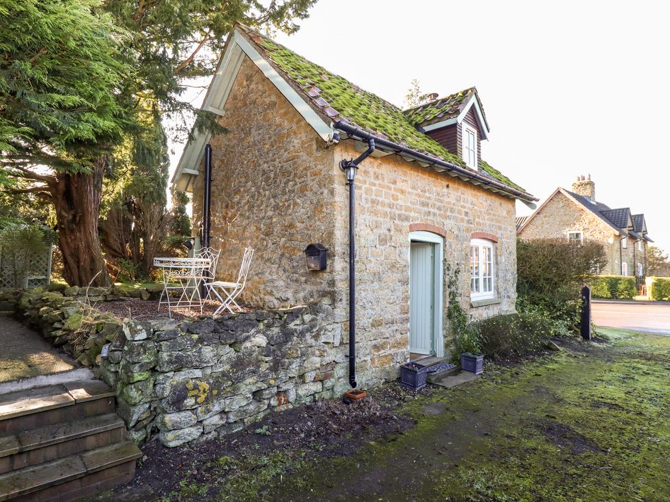 Old Blacksmiths Cottage - Lincolnshire - 1055768 - thumbnail photo 3