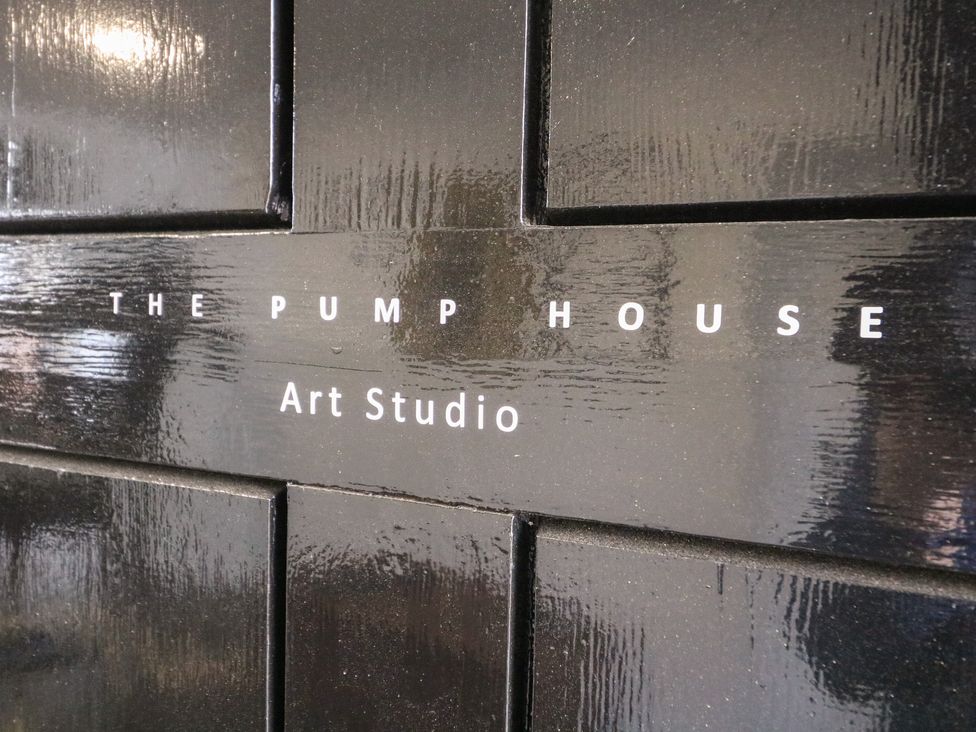 The Pump House Art Studio - Peak District - 1056315 - thumbnail photo 3