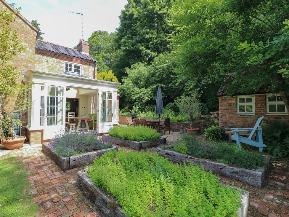 Sunny Cottage - Lincolnshire - 1058129 - thumbnail photo 2
