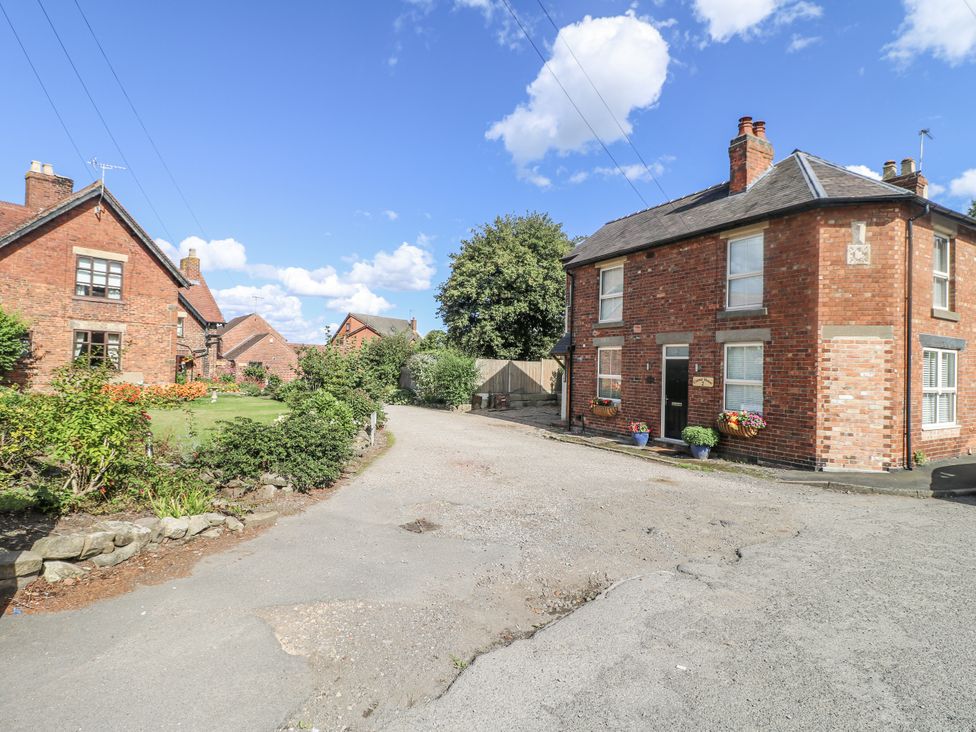 Corner House Cottage - Peak District & Derbyshire - 1058131 - thumbnail photo 3