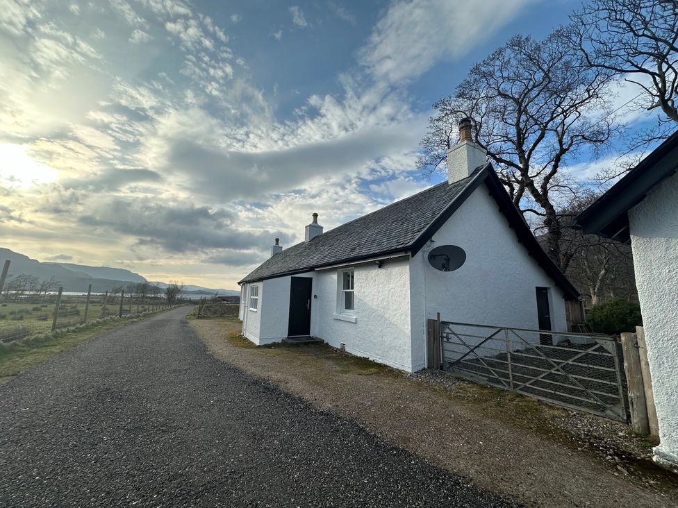 Stalker's Cottage - Torridon - Scottish Highlands - 1060423 - thumbnail photo 1