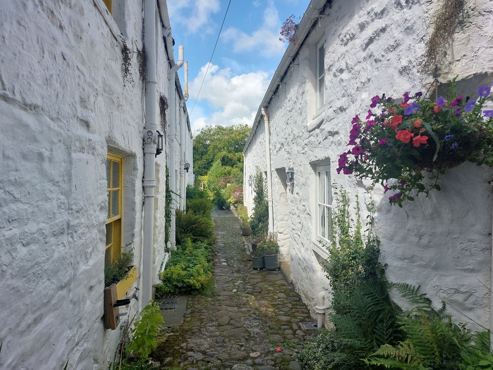 Blue Door - Kirkcudbright - Scottish Lowlands - 1060516 - thumbnail photo 1