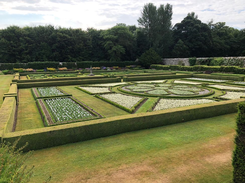 North Wing - Pitmedden Gardens - Scottish Lowlands - 1060679 - thumbnail photo 18