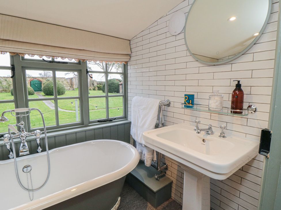 Holly Cottage - North Yorkshire (incl. Whitby) - 1069742 - thumbnail photo 24