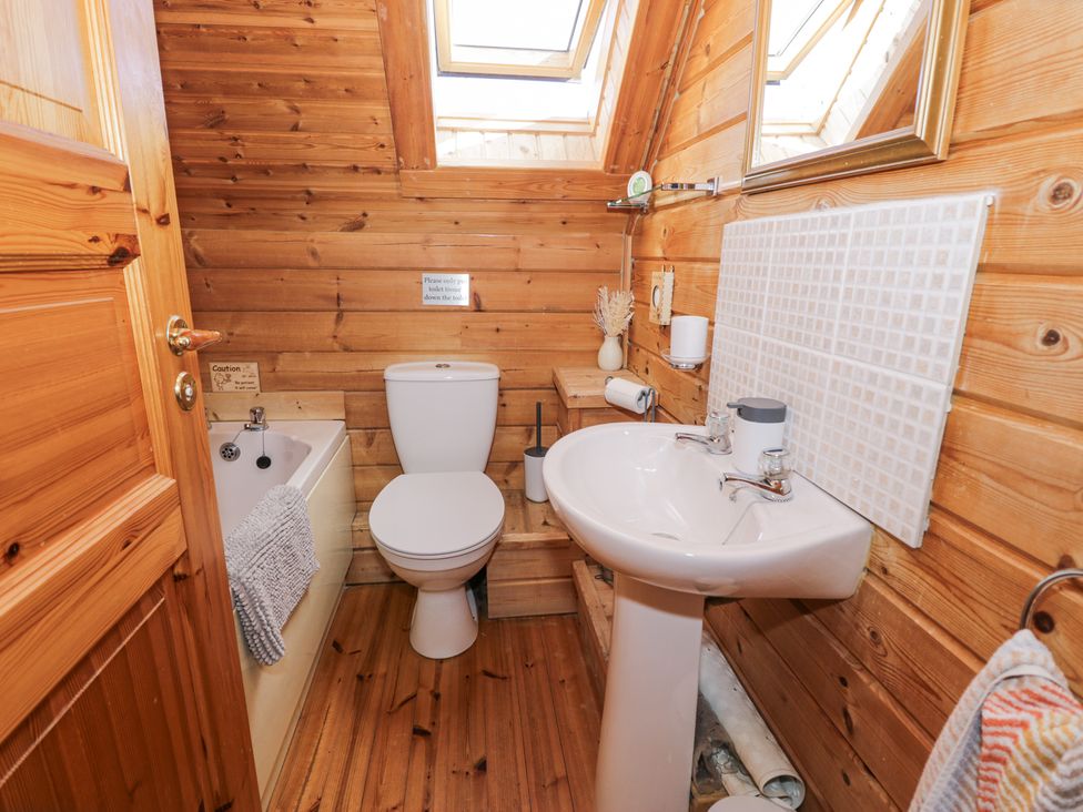 Sun View Lodge - North Wales - 1075657 - thumbnail photo 36