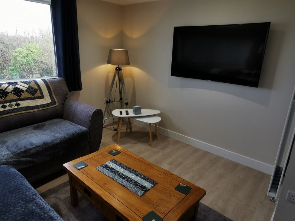 Caledfryn - Anglesey - 1076328 - thumbnail photo 1