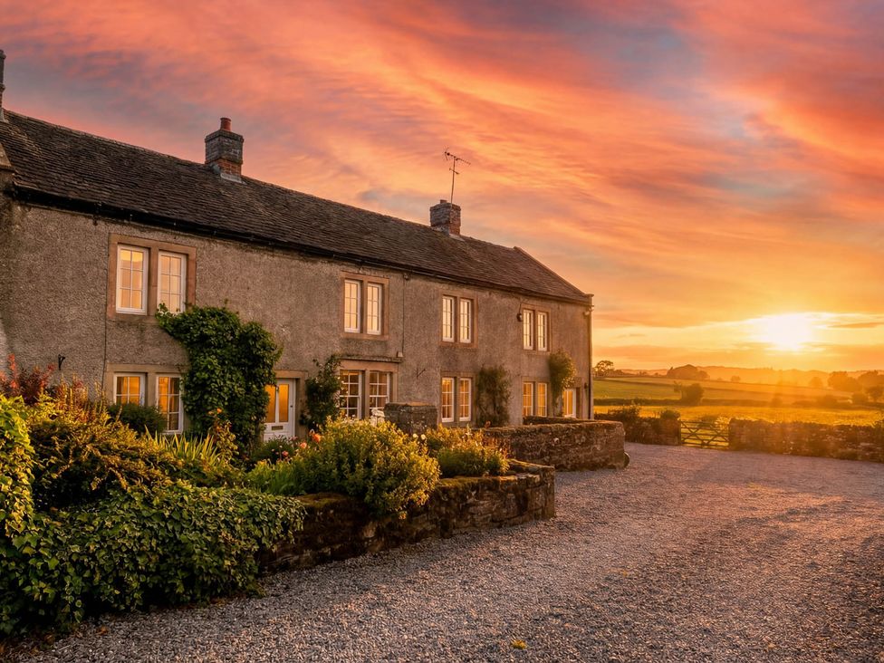 A house with a garden at sunset at The Farmhouse in Youlgreave