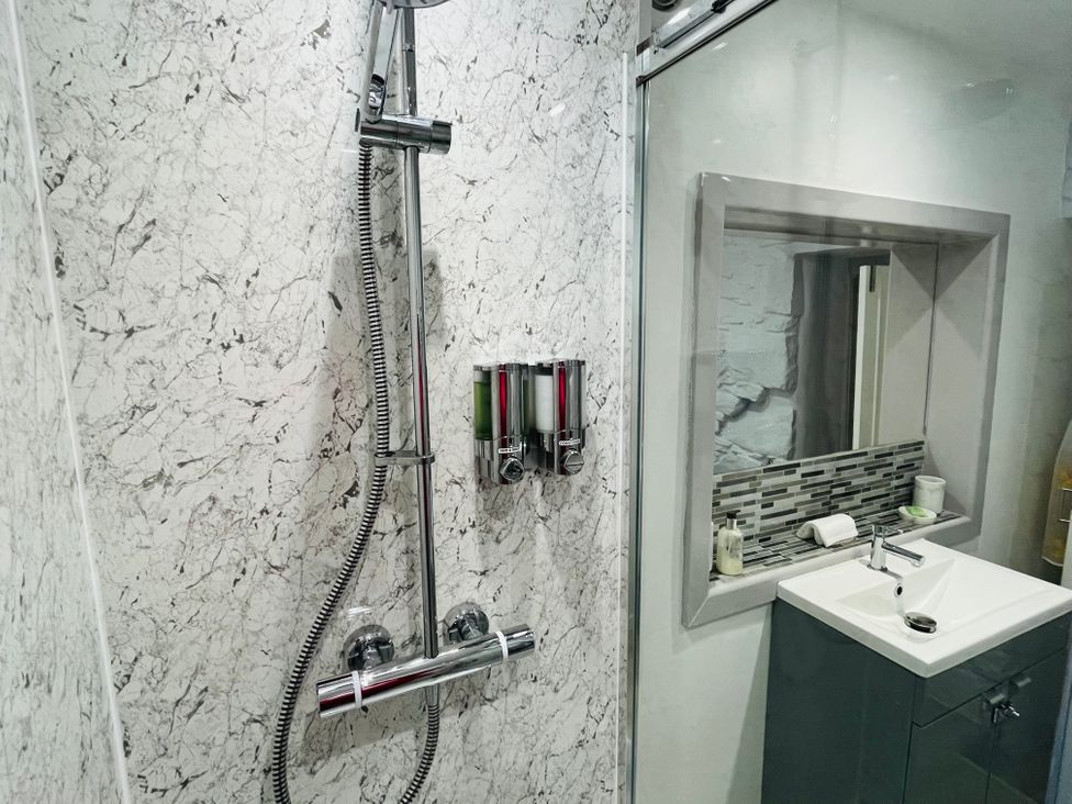 7 Watkin Street - North Wales - 1083927 - thumbnail photo 18