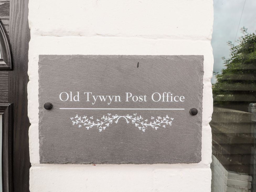 The Old Tywyn Post Office - North Wales - 1084320 - thumbnail photo 4