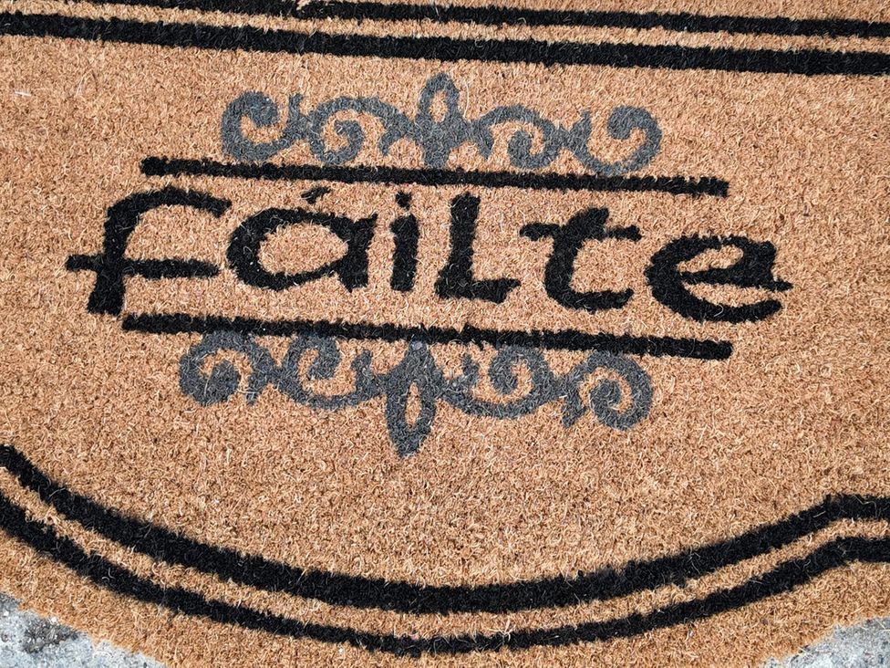A doormat with the word Fáilte at The Captain's Nest, Bunbeg, County Donegal