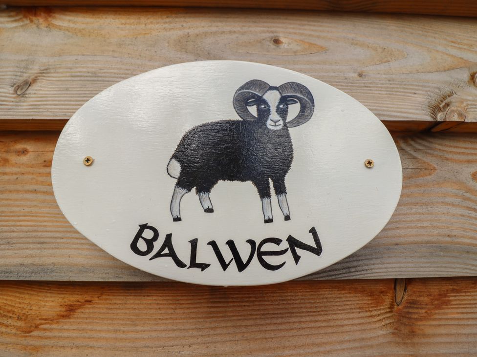 Balwen Hut - Mid Wales - 1086592 - thumbnail photo 3