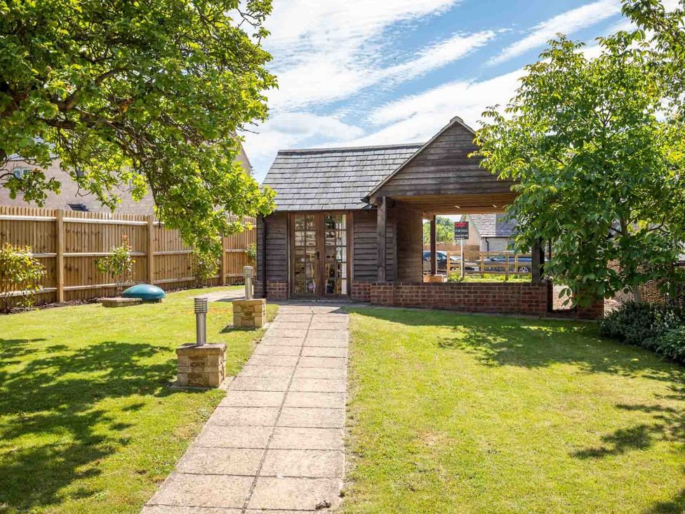 The Tap Room - Cotswolds - 1091347 - thumbnail photo 23