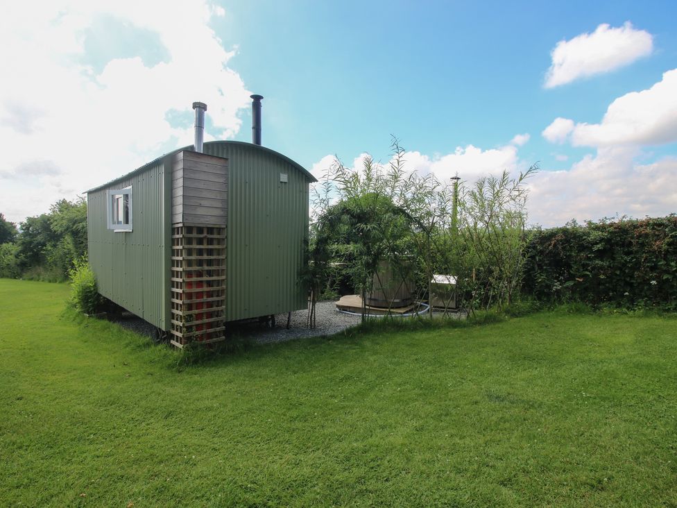 Aston - Shepherd Hut - Shropshire - 1091830 - thumbnail photo 11