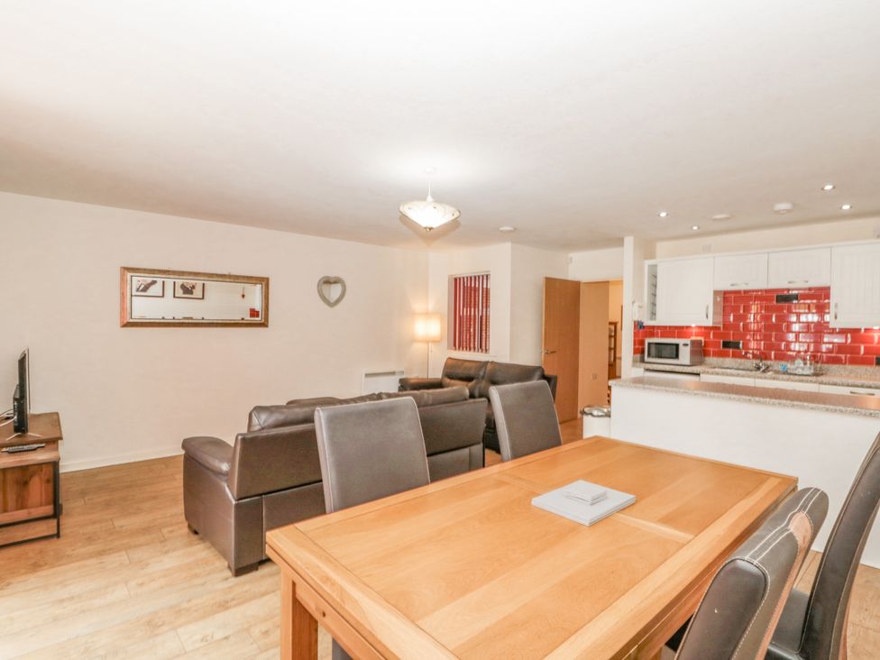 Apartment 1, 19 Cleveland Terrace - North Yorkshire (incl. Whitby) - 1095081 - thumbnail photo 5