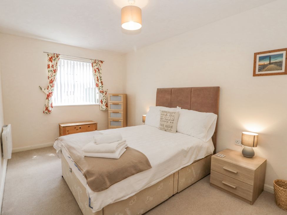 Apartment 1, 19 Cleveland Terrace - North Yorkshire (incl. Whitby) - 1095081 - thumbnail photo 10