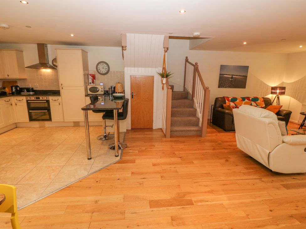 Barn End, 9 Stad Clynnog - Anglesey - 1095237 - thumbnail photo 9