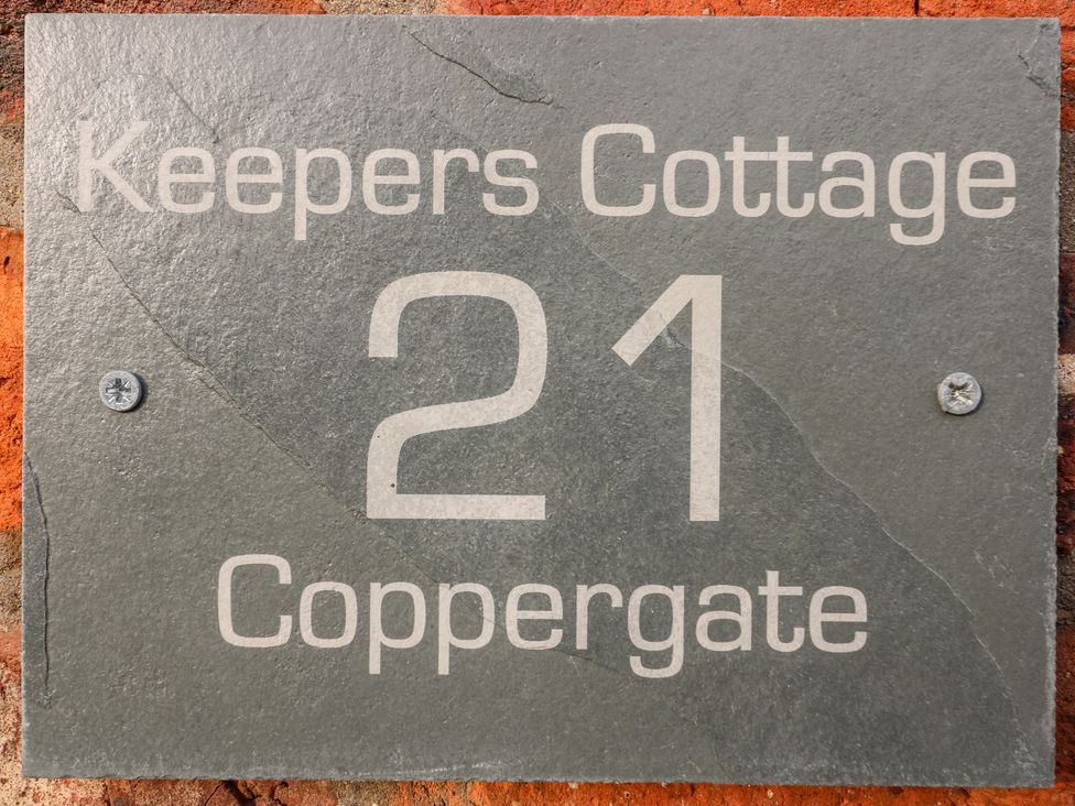 Keepers Cottage, 21 Coppergate - North Yorkshire (incl. Whitby) - 1095550 - thumbnail photo 2