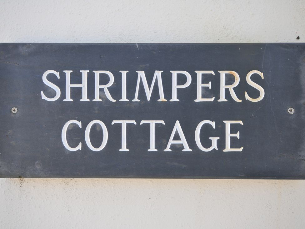 A sign for Shrimpers Cottage in Tredrizzick near St Minver