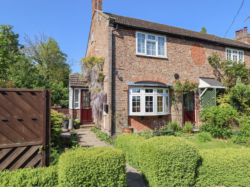 1 Eastview - Lincolnshire - 1099667 - thumbnail photo 2