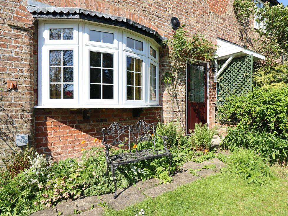 1 Eastview - Lincolnshire - 1099667 - thumbnail photo 3