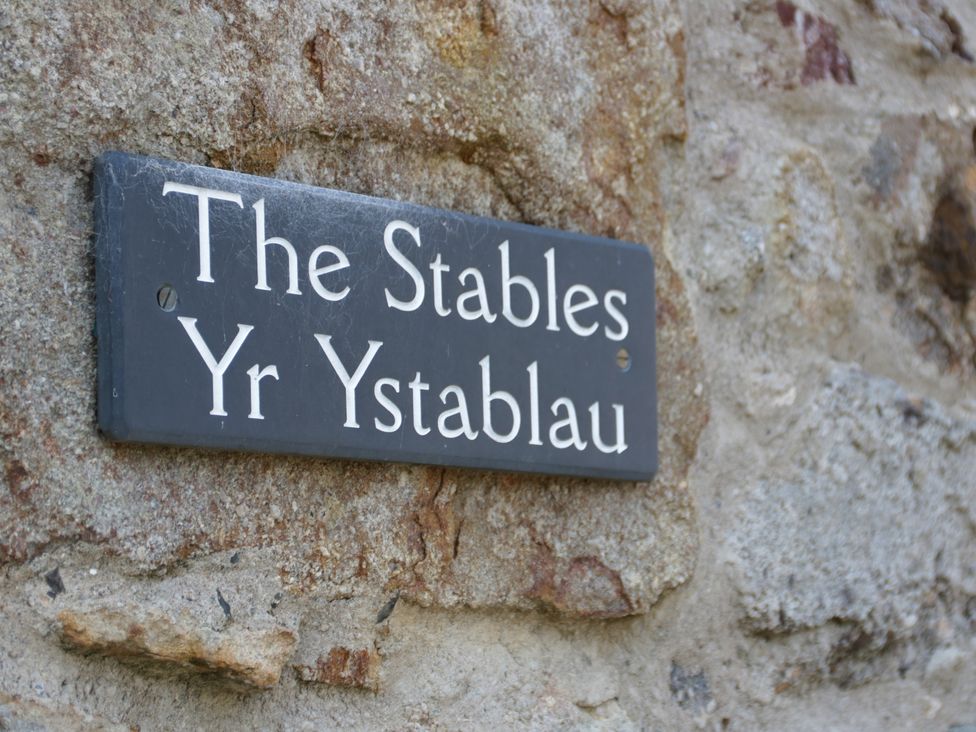 No 2 The Stables - Anglesey - 1100763 - thumbnail photo 2