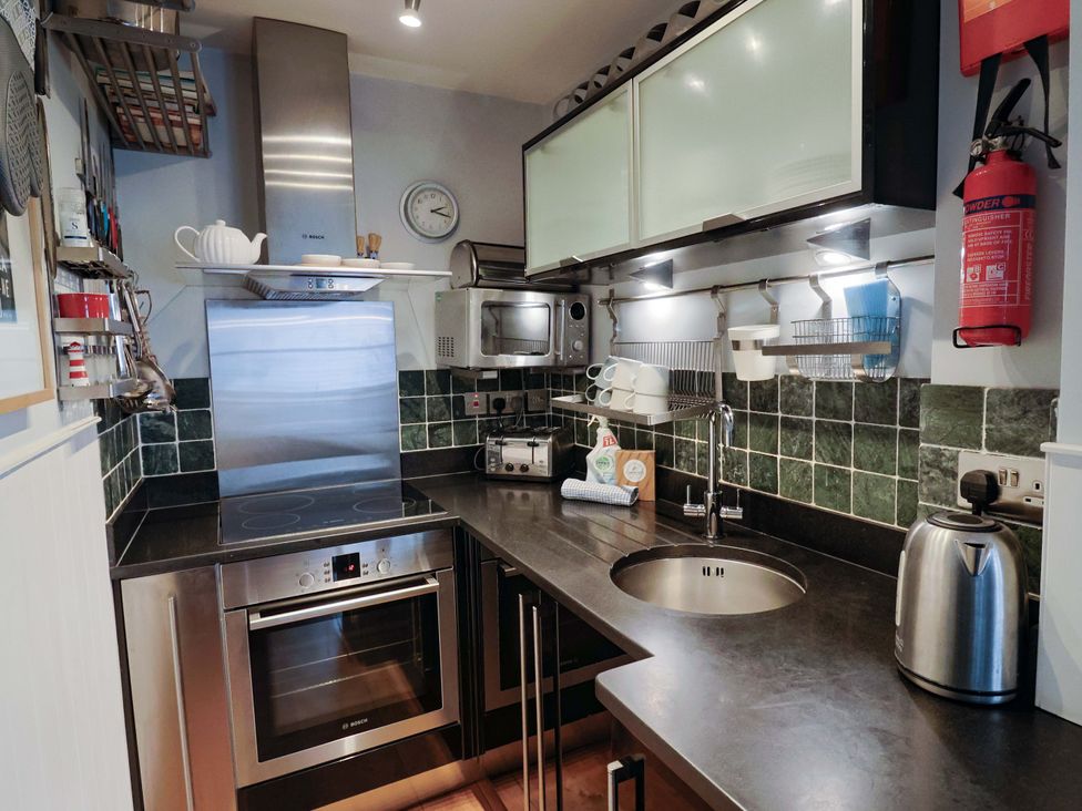 Seaside - Dorset - 1105786 - thumbnail photo 11