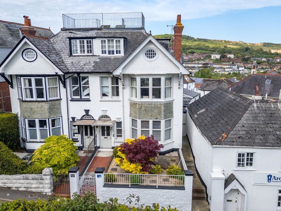 A house with a garden and pathway at 2 Hadleigh Villas Lyme Regis