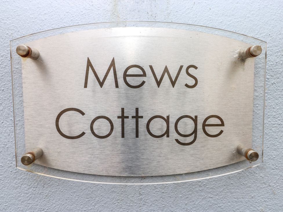 Mews Cottage - South Wales - 1108529 - thumbnail photo 3