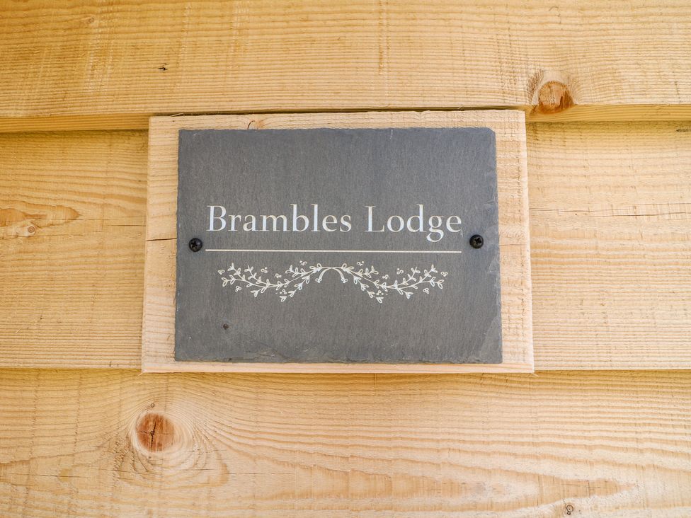 Brambles Lodge - Peak District - 1109078 - thumbnail photo 3