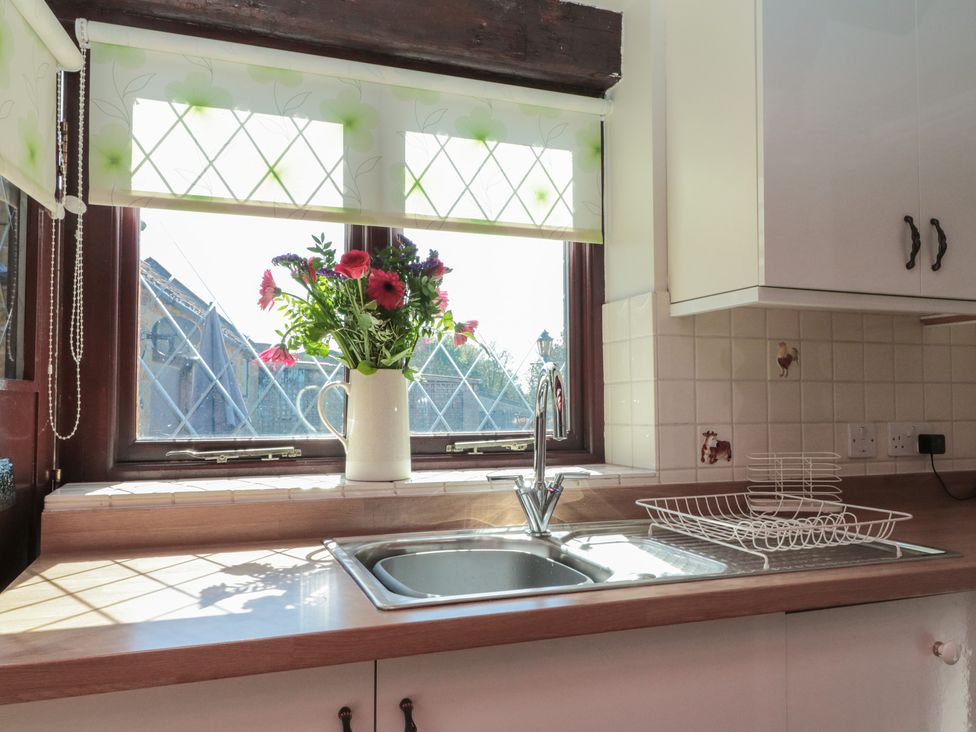 Beaconsfield Cottage - North Yorkshire (incl. Whitby) - 1109246 - thumbnail photo 12