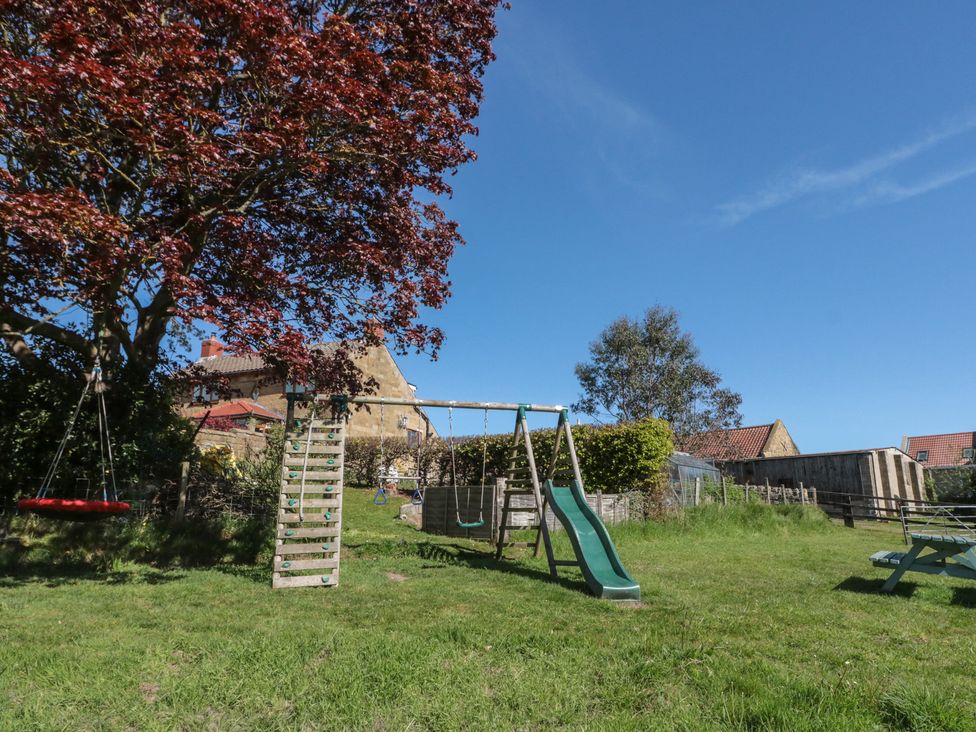 Beaconsfield Cottage - North Yorkshire (incl. Whitby) - 1109246 - thumbnail photo 35