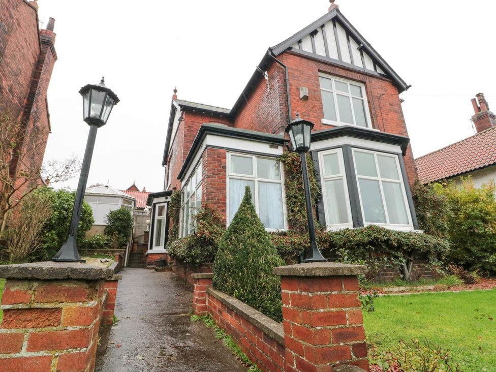 28 Manor Road - North Yorkshire (incl. Whitby) - 1109467 - thumbnail photo 2