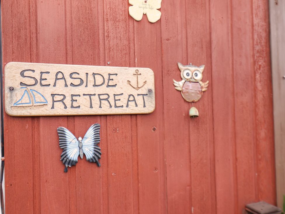 225 Seaside Retreat - North Yorkshire (incl. Whitby) - 1110671 - thumbnail photo 3