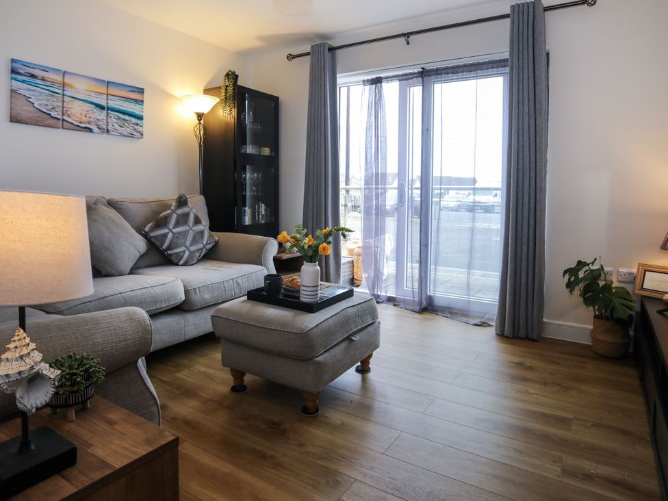 Apartment 3 - Anglesey - 1112115 - thumbnail photo 1