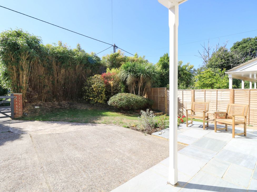 A garden with bamboo and grass area at Altair in Colwell Bay near Freshwater