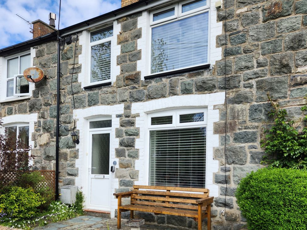 A house exterior with windows and a door at 8 Arvonia Terrace Cricieth