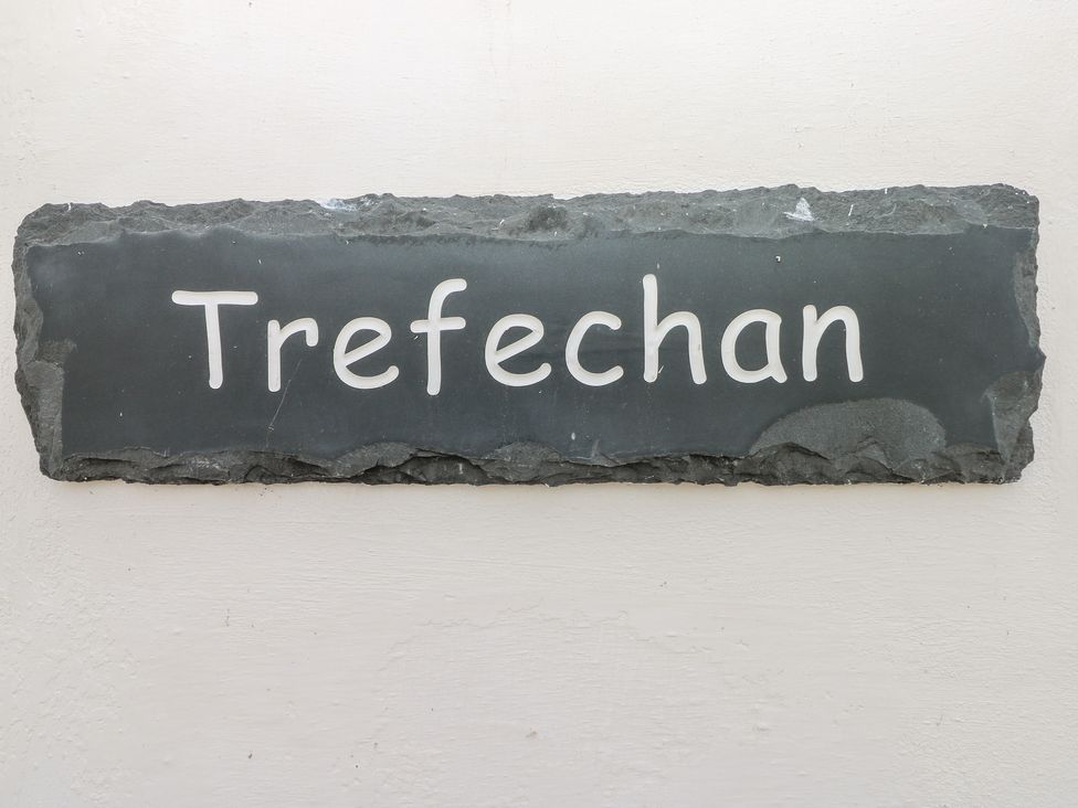 Trefechan - 4 Plough & Harrow - South Wales - 1114658 - thumbnail photo 2