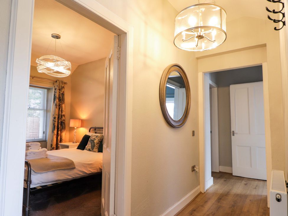 Porter's Lodge -  - 1115330 - thumbnail photo 14