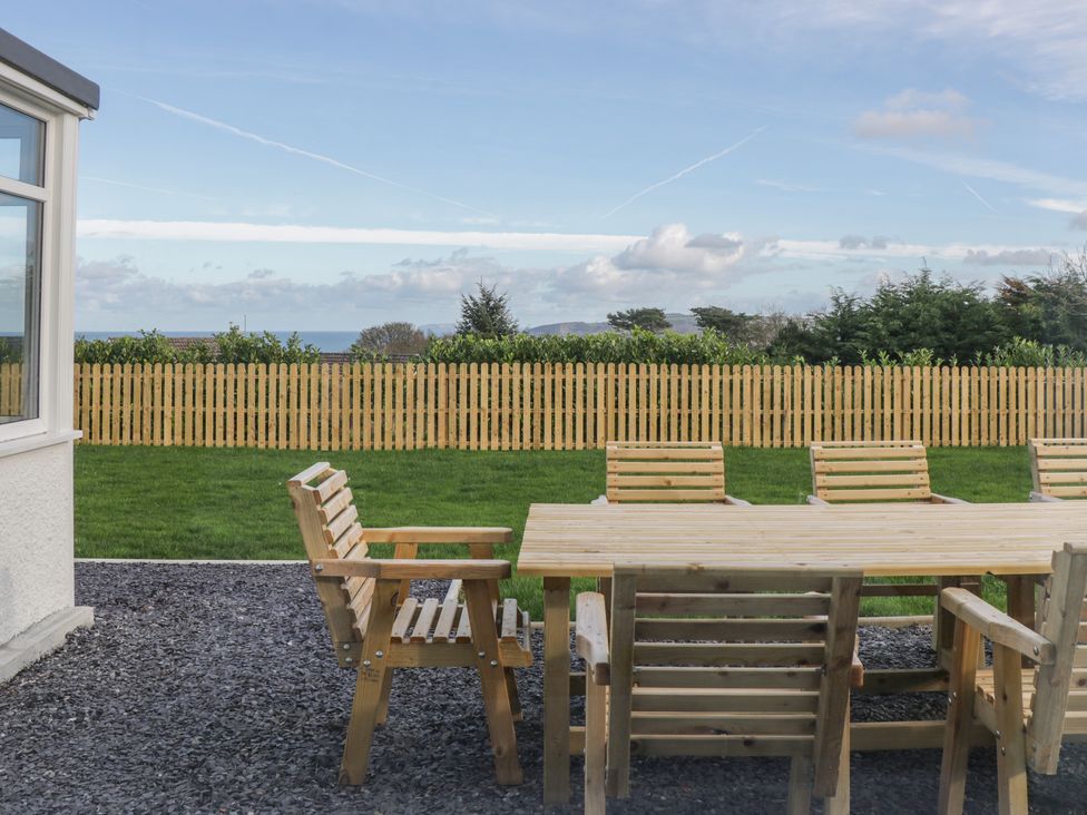 Top Of The Lane Luxury Holiday Apartment - Anglesey - 1115803 - thumbnail photo 36
