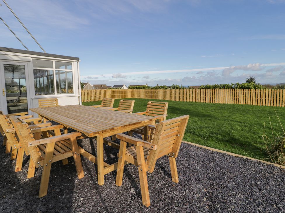 Top Of The Lane Luxury Holiday Apartment - Anglesey - 1115803 - thumbnail photo 38