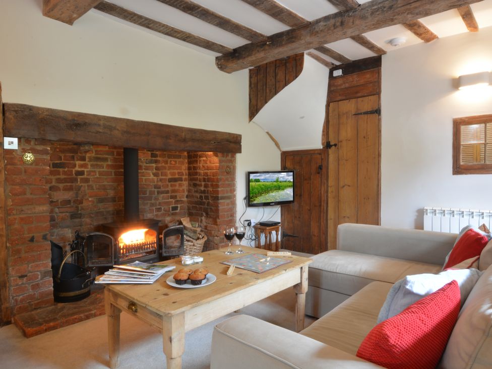 1 Tunns Cottages, Rushmere, nr Beccles - Norfolk - 1116954 - thumbnail photo 37