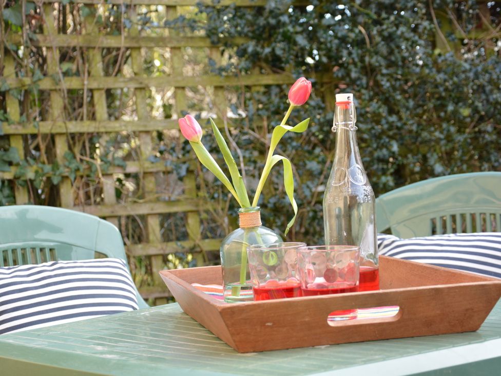 2 Greensleeves - Suffolk & Essex - 1116958 - thumbnail photo 2