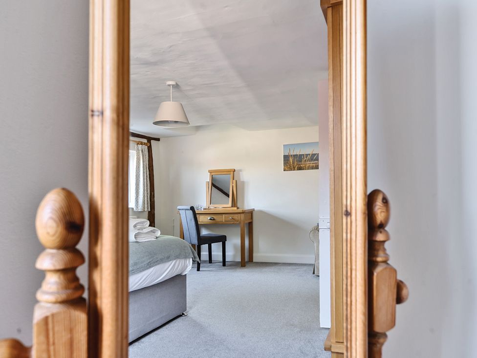 Bedingfield House, nr Debenham - Suffolk & Essex - 1117016 - thumbnail photo 24