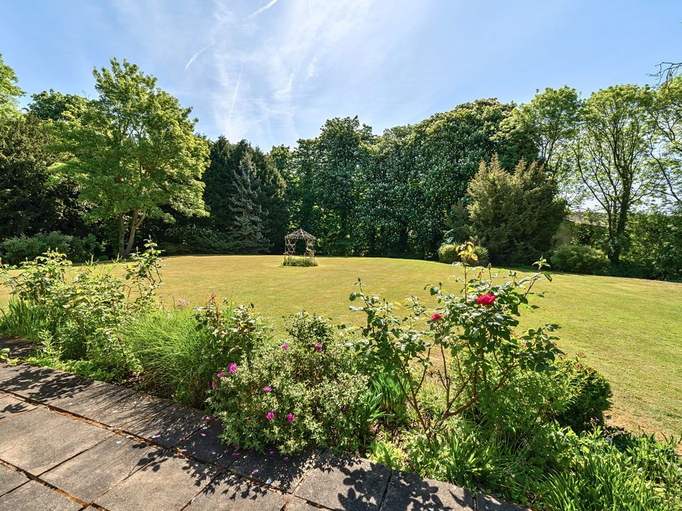 Bedingfield House, nr Debenham - Suffolk & Essex - 1117016 - thumbnail photo 47