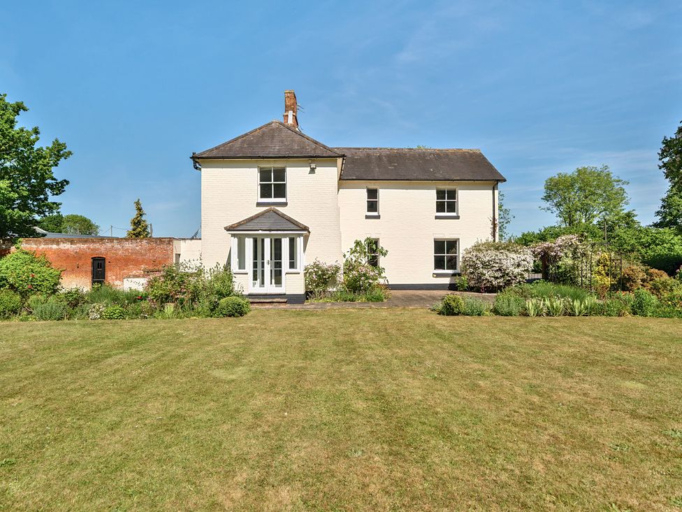 Bedingfield House, nr Debenham - Suffolk & Essex - 1117016 - thumbnail photo 71