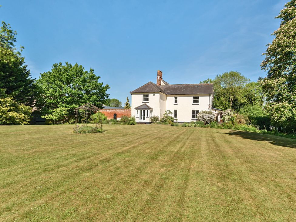 Bedingfield House, nr Debenham - Suffolk & Essex - 1117016 - thumbnail photo 77