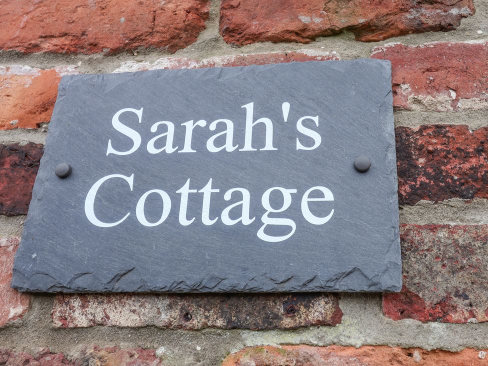 Sarah's Cottage - North Yorkshire (incl. Whitby) - 1120025 - thumbnail photo 3