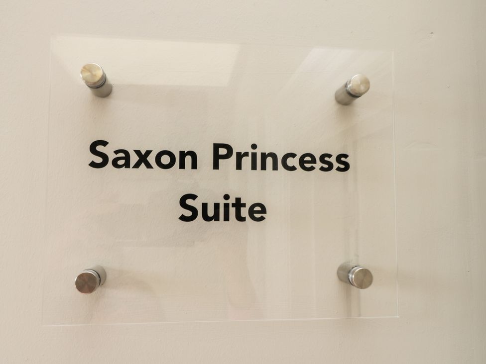 Saxon Princess Suite - North Yorkshire (incl. Whitby) - 1121221 - thumbnail photo 4